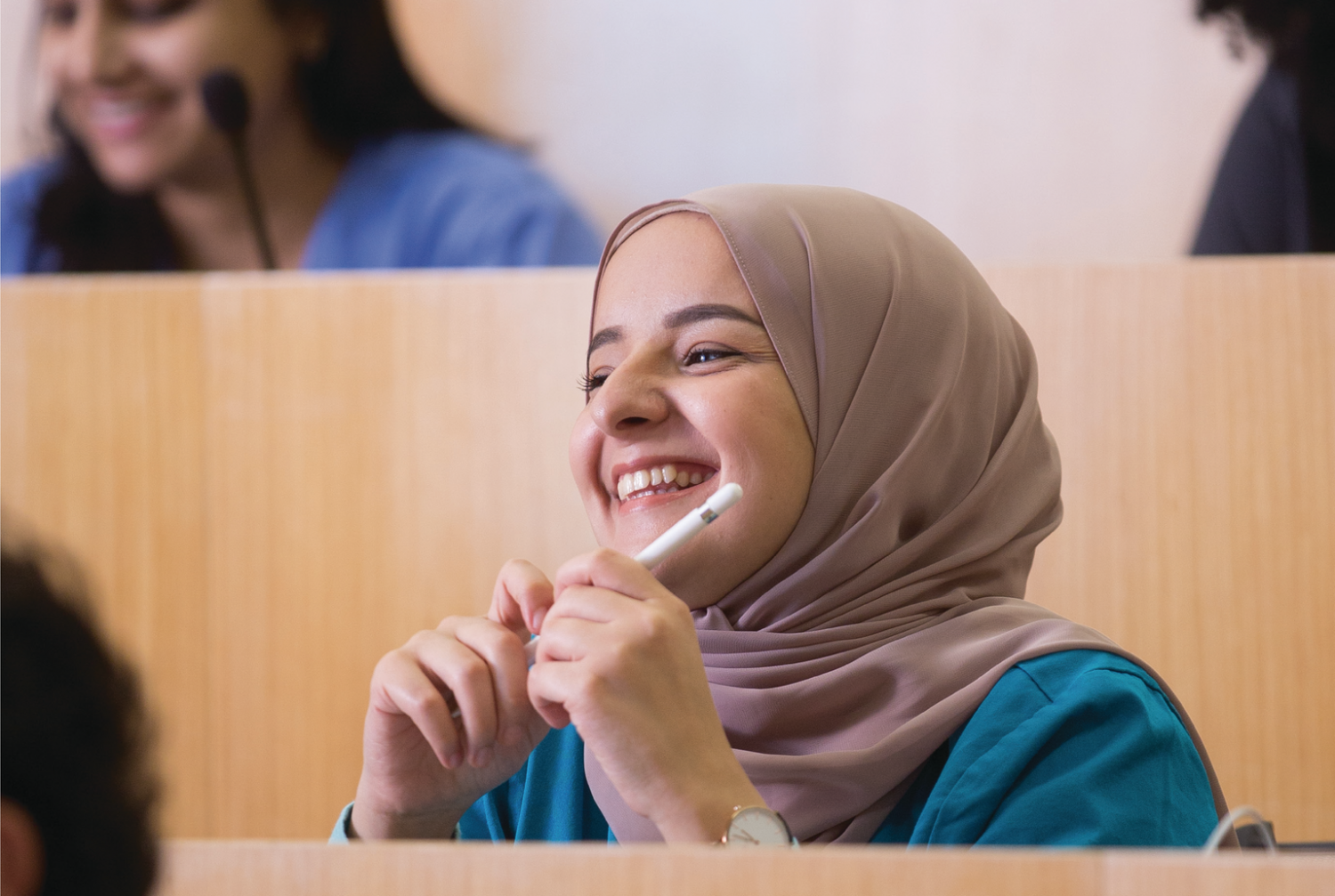 Heba Shaaban &#039;23 attends an anatomy lecture with other members of her class.